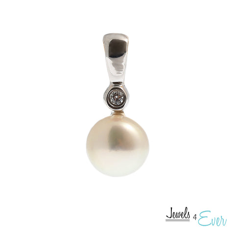 Sterling Silver Cultured Pearl and Cubic zirconia Pendant