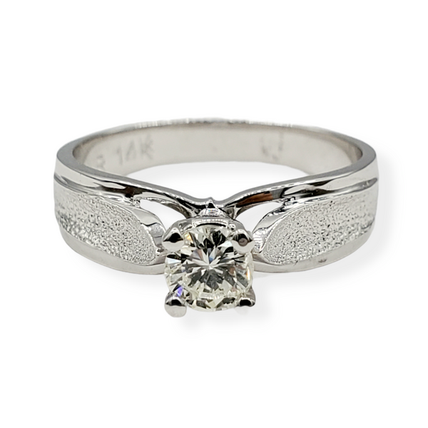 14kt white gold ring with one prong set round brilliant cut diamond 0.37ct